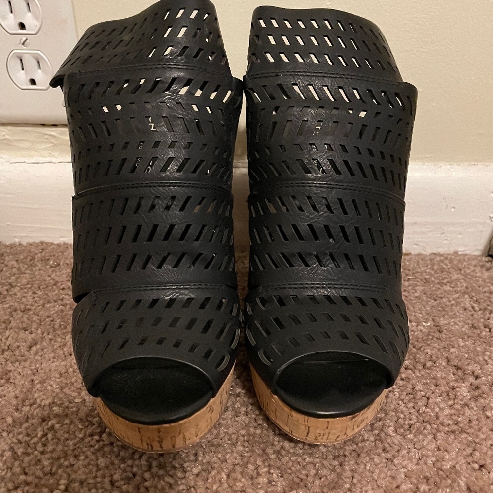 Wedge shoe
